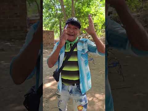 se le perdio 1 gallina a polo #video #humor #comedia