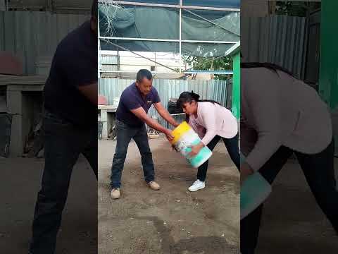 por acomedido 🤣.  #humor #construccion #comedia #risas #broma