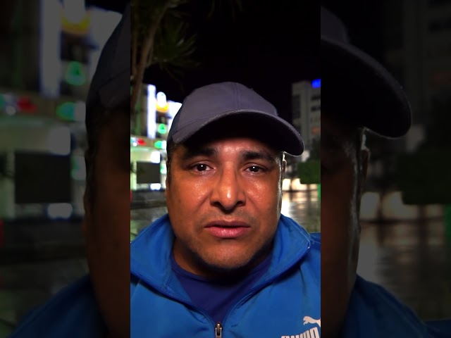 Polo Polo haciendo su gracia en Guerrero, así que mañana café o chocolate y el tradicional bolillo